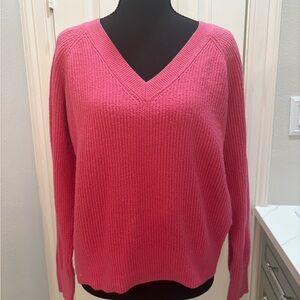 Old Navy Women's V-Neck Sweater in Pink